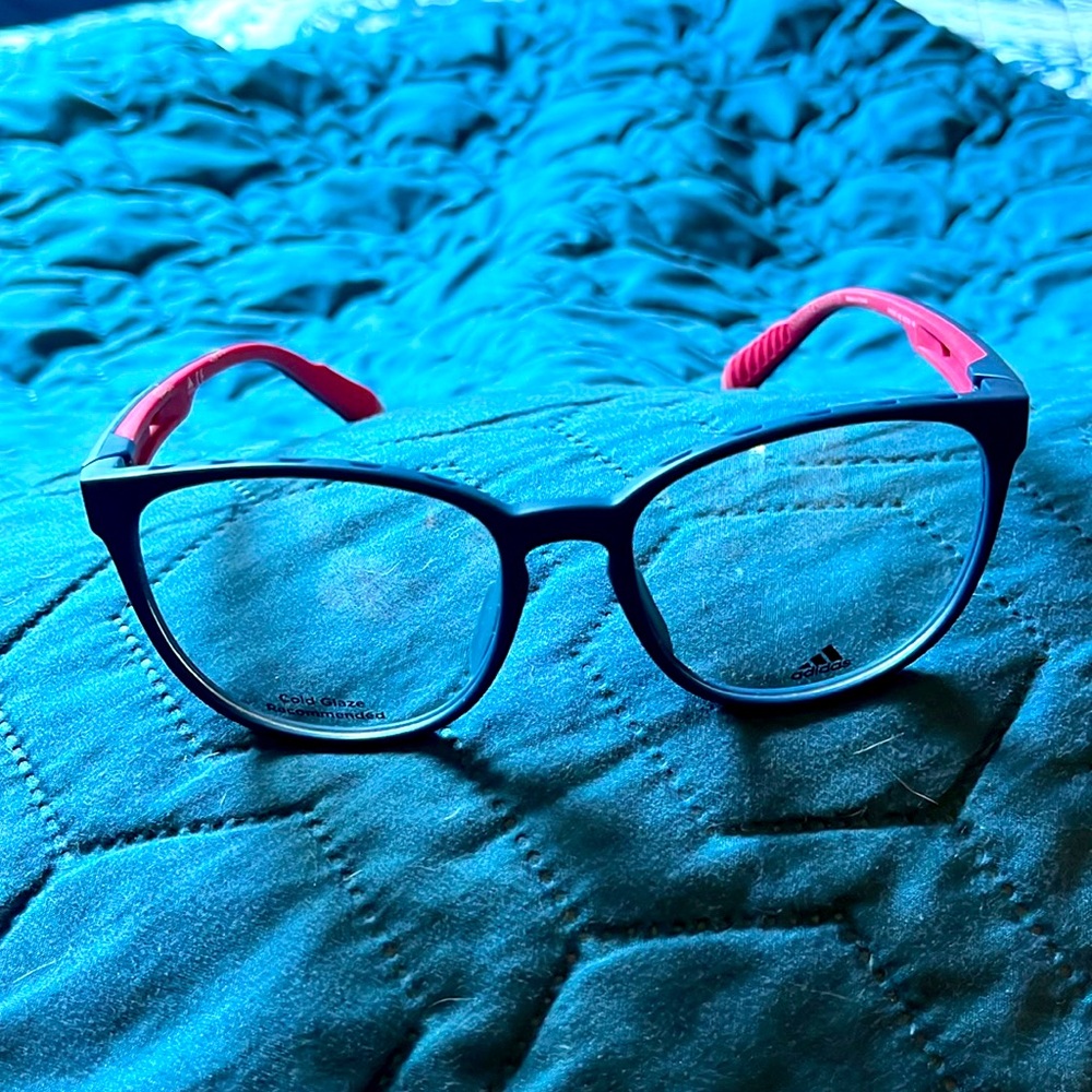 Adidas frame.  Unisex style  SP 5009